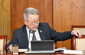 Д.Рэгдэл: Тэтгэврийн насны 420 мянган иргэний амьдрах эрх зүйн орчныг цаг алдалгүй сайжруулах үйл хэрэгт хяналт тавина