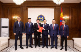 Засгийн газрын бүрэлдэхүүний тухай хуульд өөрчлөлт оруулах тухай хуулийн төслийг өргөн барив
