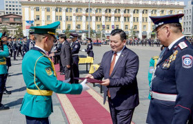 ХУУЛЬ ЗҮЙ, ДОТООД ХЭРГИЙН САЙД Л.МӨНХБААТАР ДОТООД ХЭРГИЙН ИХ СУРГУУЛИЙН 91 ДЭХ УДААГИЙН ТӨГСӨЛТИЙН БАЯРТ ОРОЛЦЛОО