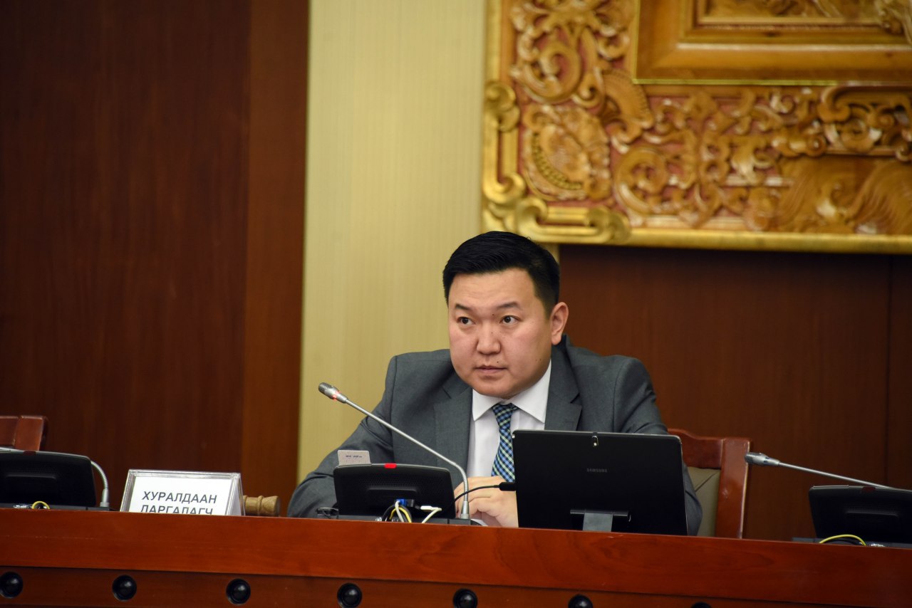 УИХ-ын гишүүн, НАМЗХ-ны Ерөнхийлөгч Ням-Осорын Учрал: Парламентын авангардист ба залуу насны идеализм