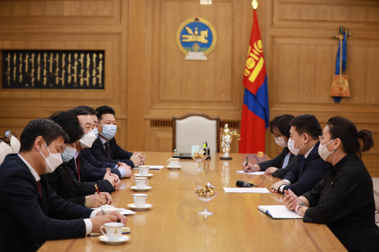 Монгол Улсын Ерөнхий сайд Л.Оюун-Эрдэнэ МҮЭХ-ны төлөөллийг хүлээн авч уулзав