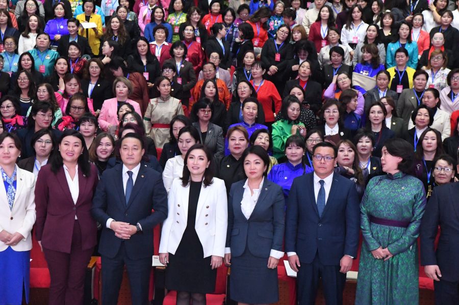 Социал демократ Монголын эмэгтэйчүүдийн холбооны нийслэл, дүүргийн бүсийн чуулган эхэллээ