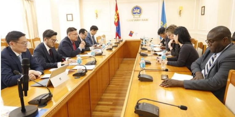 Сангийн сайд Дэлхийн банкны Монгол, БНХАУ, Солонгосыг хариуцсан захиралыг хүлээн авч уулзжээ