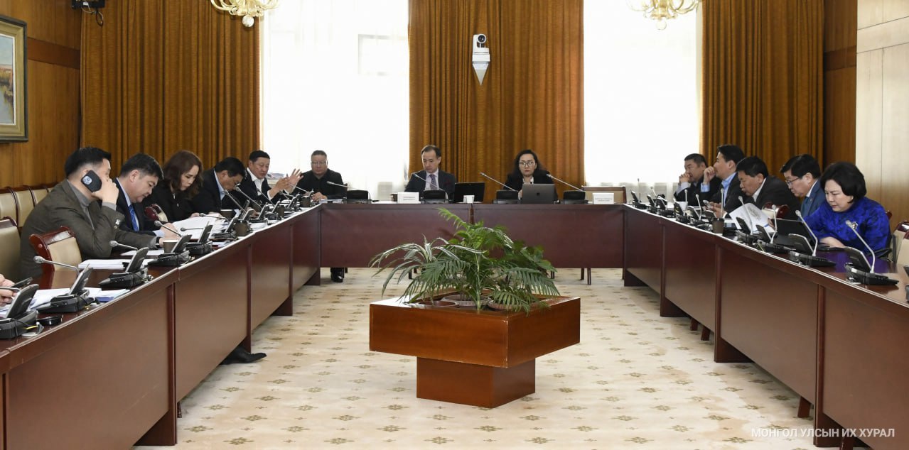 Монгол Улсын шүүх эрх мэдлийн хөгжлийн бодлого батлах тухай тогтоолын төслийг хэлэлцлээ