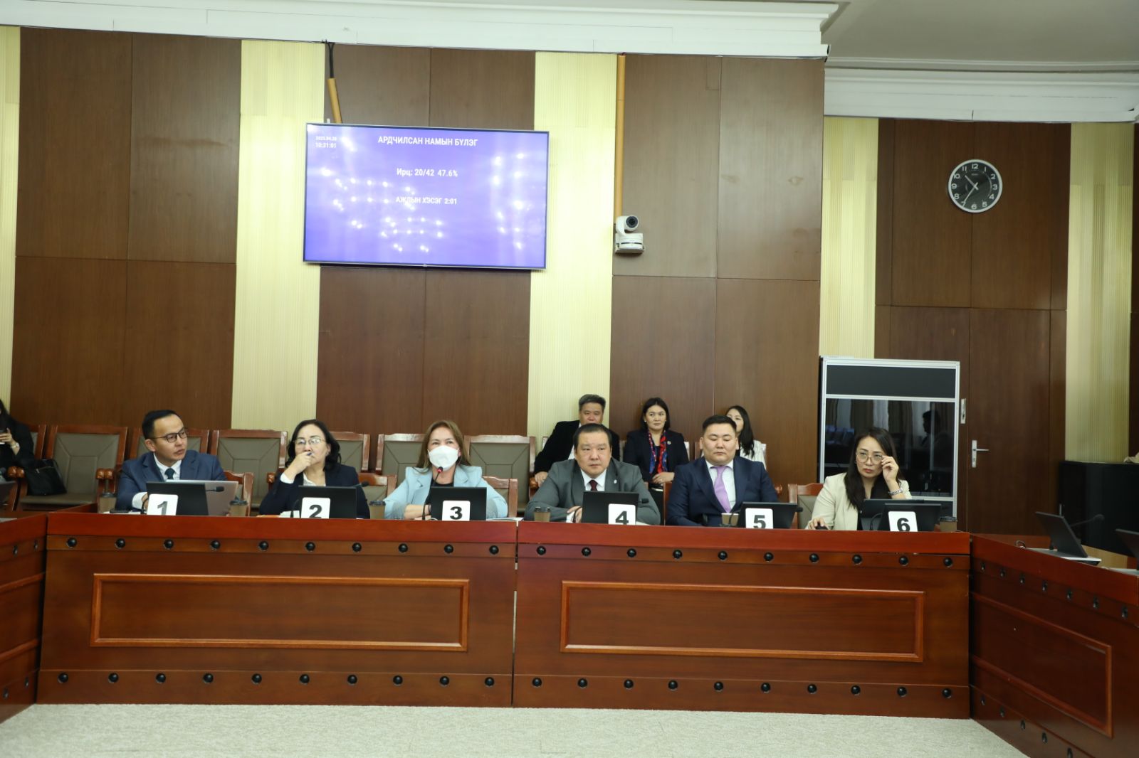 Монгол Улс дахь хүний эрх, эрх чөлөөний байдлын талаарх 24 дэх илтгэлийг УИХ дахь АН-ын бүлэгт танилцууллаа
