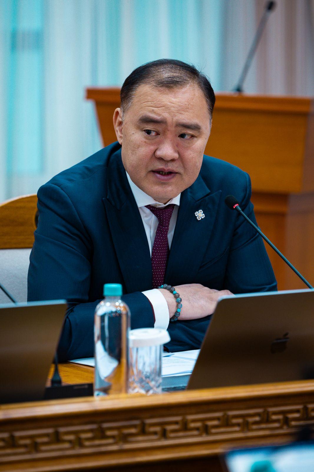 Тэргүүн Шадар сайд Л.Гантөмөр: 14 мега төслийн тав нь хэрэгжиж эхлээд байна